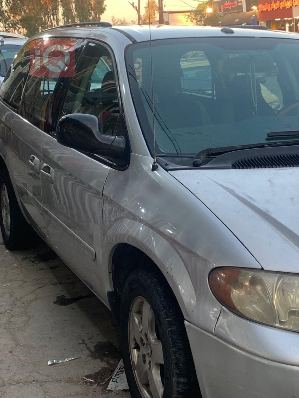 دودج كارافان